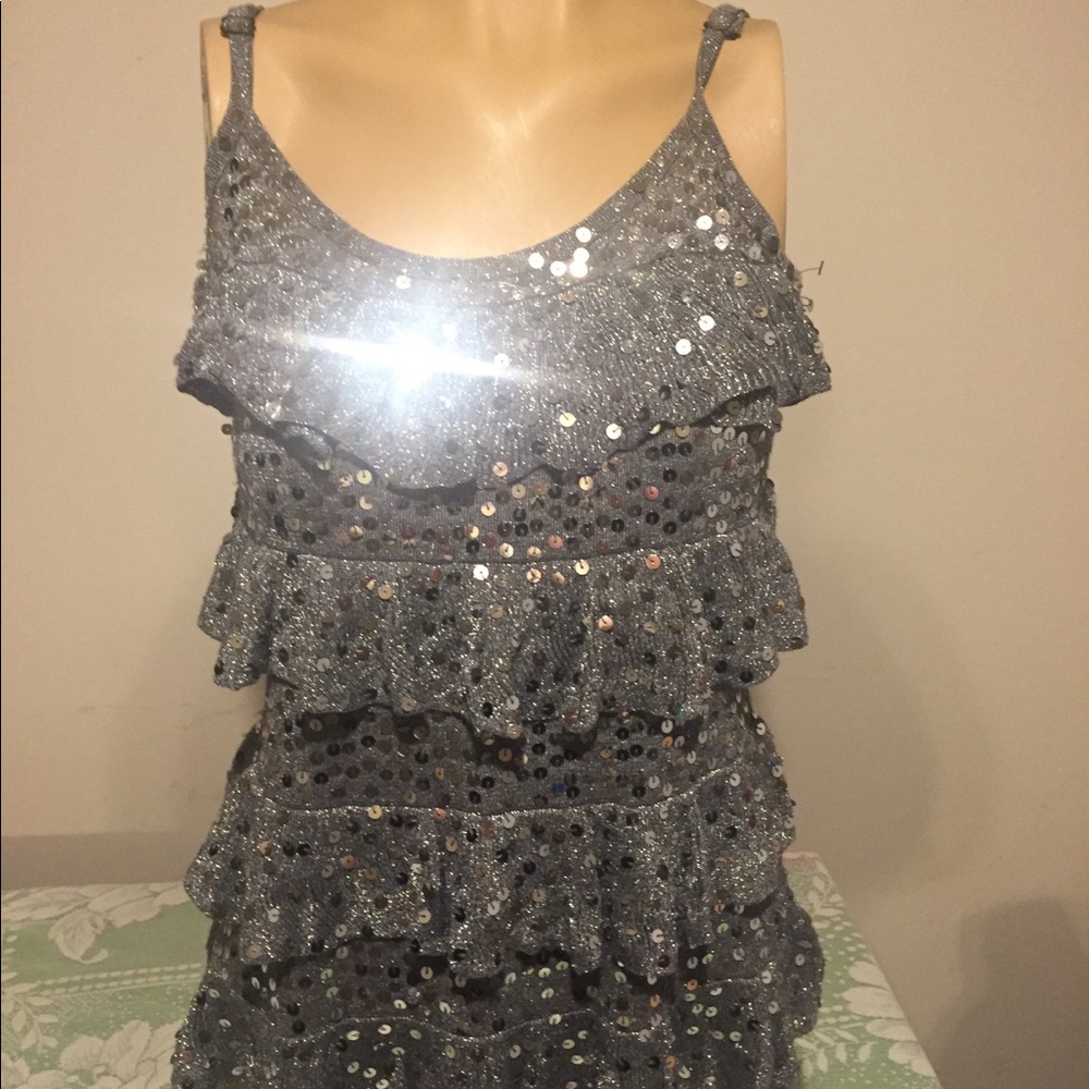 Elegant sleeveless top